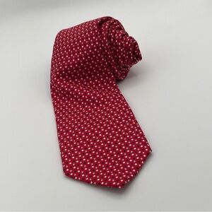 Vineyard Vines Red with Blue & White stars.Silk Tie Classic Polka Dot